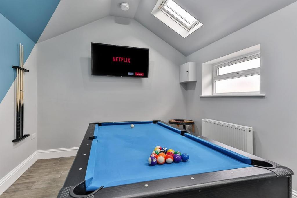 Luxury Spacious Pad With Games Room Sheffield Bagian luar foto